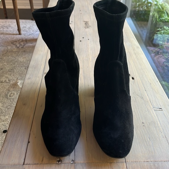 New. Stuart Weitzman Yuliana 60 Stretch Suede Ankle Boots in Black Size 8.5 - Picture 5 of 9